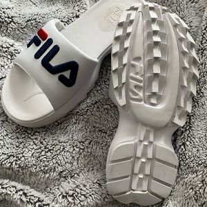 Women’s FILA slides - size 8.5/9
